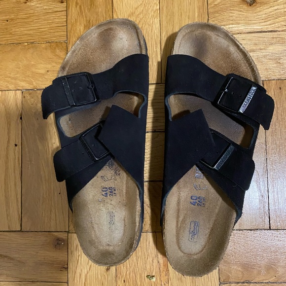 Birkenstock Shoes - Birkenstocks EUC Arizona Black Suede Sandals. Size 10.